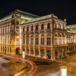 Wiener Staatsoper bei Nacht